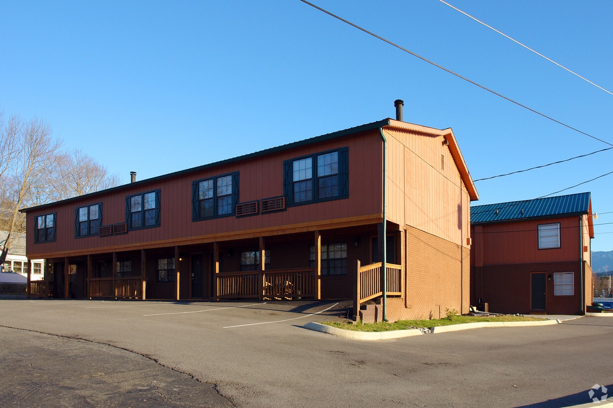 The Villas Apartments in Pigeon TN