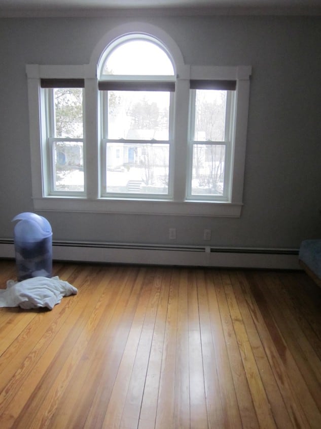 Primary Photo - 1136 Main St