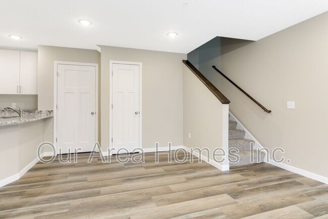 Building Photo - 6044 Manchester Ave NE
