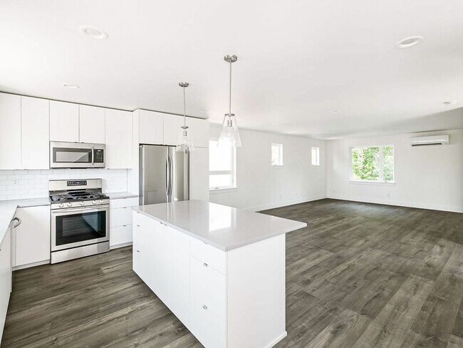 Foto del edificio - 3654 SE 67th Ave