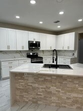 Building Photo - 11027 Dellrose Crossing Dr