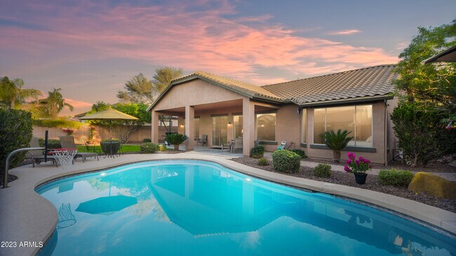Foto del edificio - 4424 E Palmdale Ln