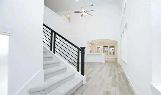 Foto del edificio - Charming 4 beds 2.5 baths in Meadowlakes!
