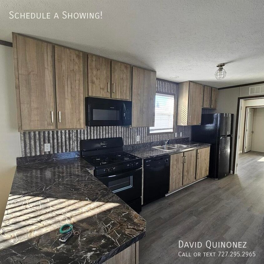 Primary Photo - 5705 Heather View Ln