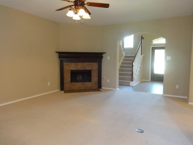 Building Photo - 631 Oak Ridge Grove Cir