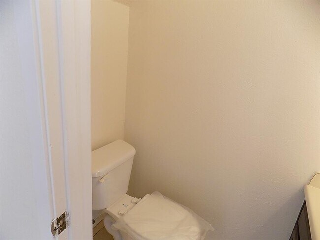 Foto del edificio - 617 Carriagehouse Ln