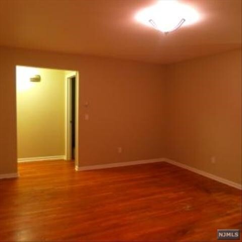 Foto del edificio - 131 6th St