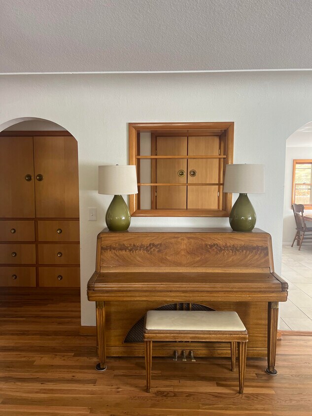 Foto principal - 606 S Longmont Ave