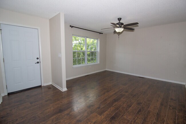 Foto del edificio - 103 Hickory Valley Rd