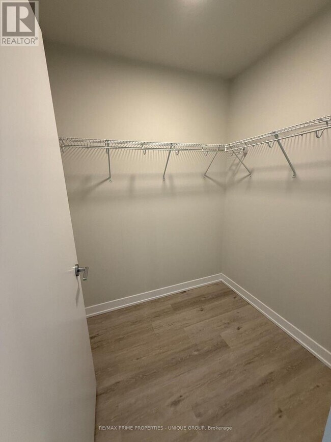 Photo du bâtiment - 1606 Charles St