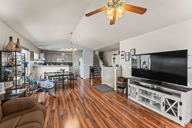 Foto del edificio - 6531 Passing Sky Dr