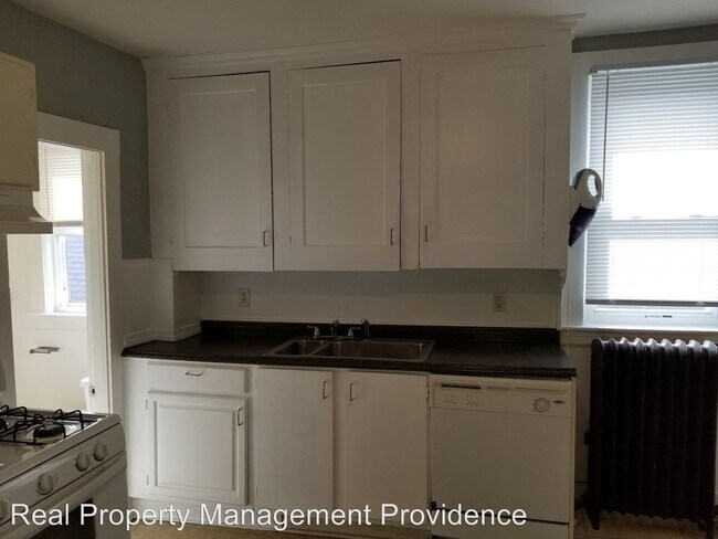 Foto del edificio - 228-230 W School St