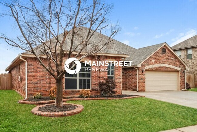 Foto del edificio - 4 Bedroom Pet-Friendly Home in Edmond, OK with Main Street Renewal
