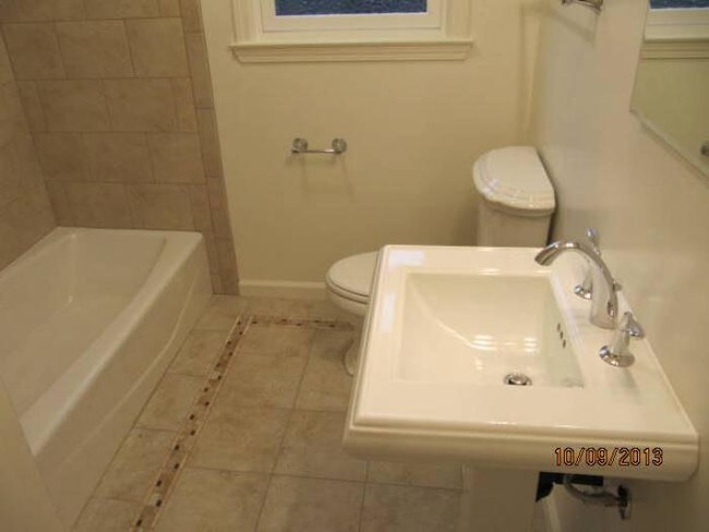 Foto del edificio - 68 S Cragmont Ave