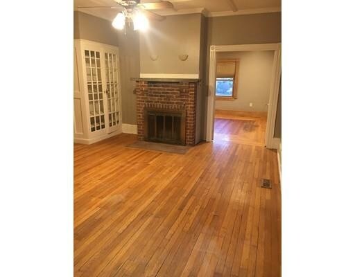 Primary Photo - 708 Washington St
