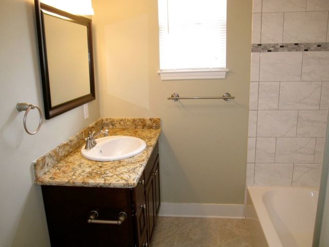 Foto principal - 7721 Green St