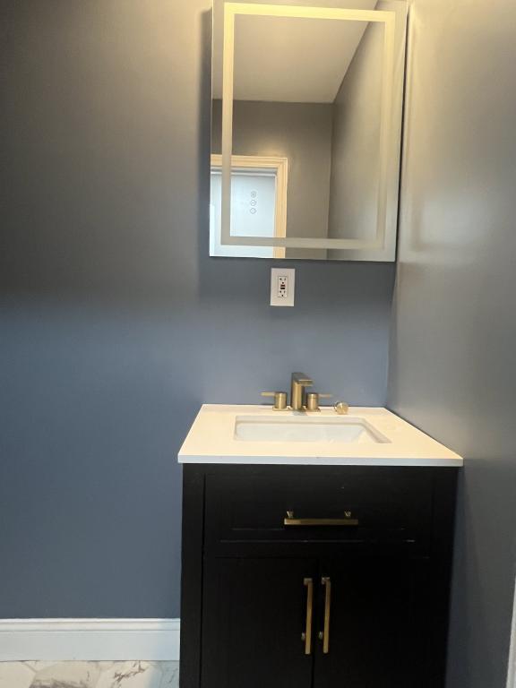 Foto del edificio - 738 Prince Pl NW