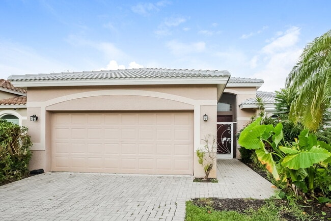 Building Photo - 11244 Lakeland Cir