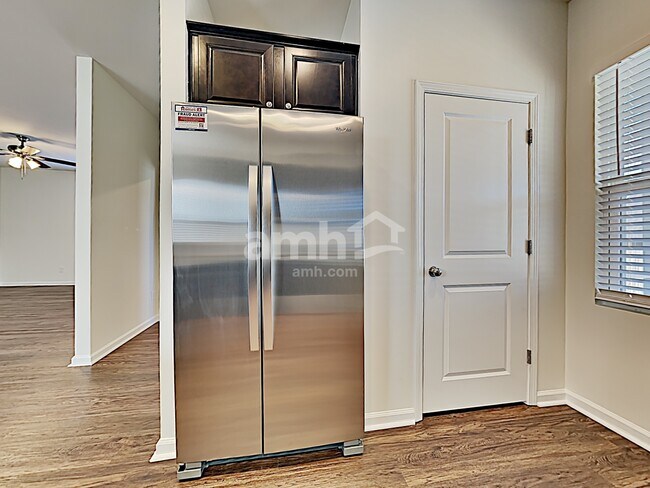 Foto del edificio - 334 Cantley Ct