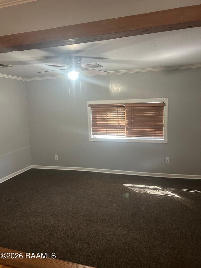 Building Photo - 112 Redwood Dr