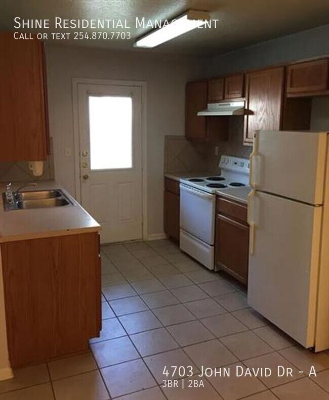 Foto del edificio - 4703 John David Dr