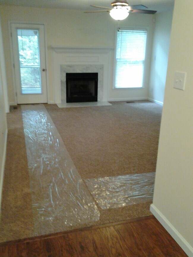 Building Photo - 212 Lassiter Farm Rd