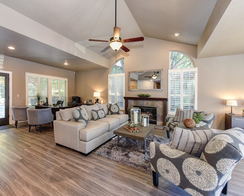 Foxborough Apartments in Citrus Heights, CA