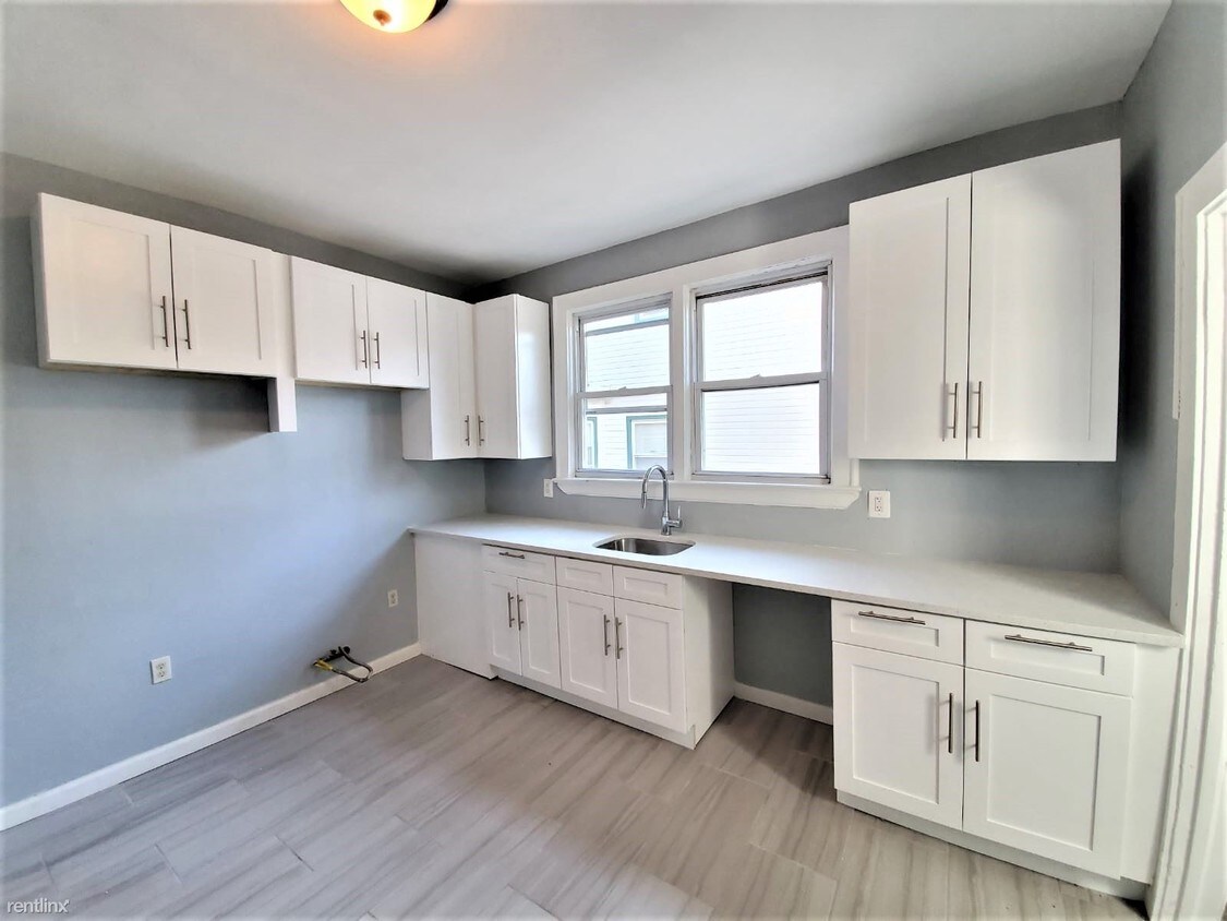 2 br, 1.5 bath - 11 Baldwin Ave Apt 2 - 2 br, 1.5 bath  - 11 Baldwin Ave Apt 2