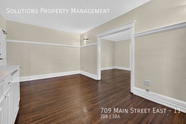 Photo du bâtiment - Beautiful Spacious 2 Bedroom Apartment