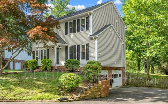 Foto del edificio - 4457 Eagles Nest Dr