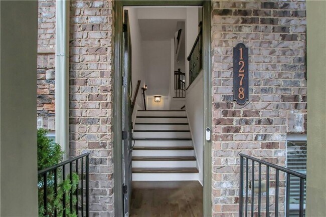 Foto del edificio - 1278 Linden Ct