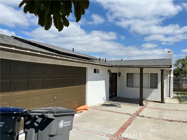 Foto principal - 22731 Kinard Ave
