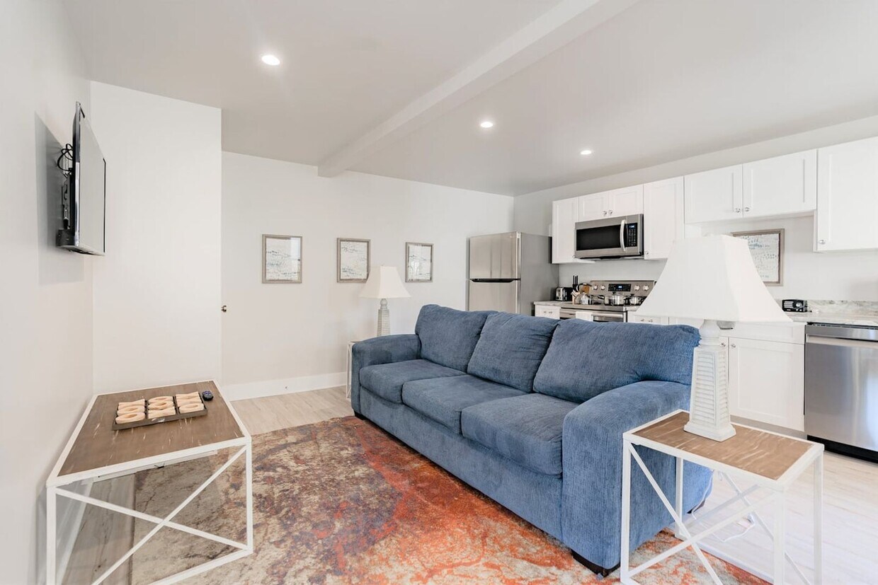 Primary Photo - Jeremy's Carriage House