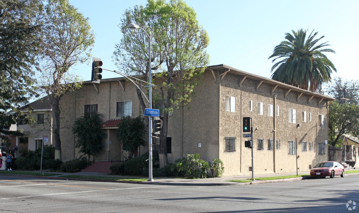 Foto principal - 900 E Adams Blvd
