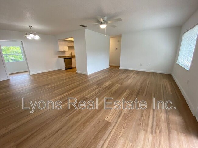 Foto del edificio - 3708 Island View Dr