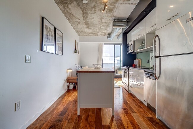 Building Photo - 51 Trolley Cres