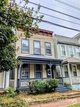 Building Photo - 2106 W Cary St