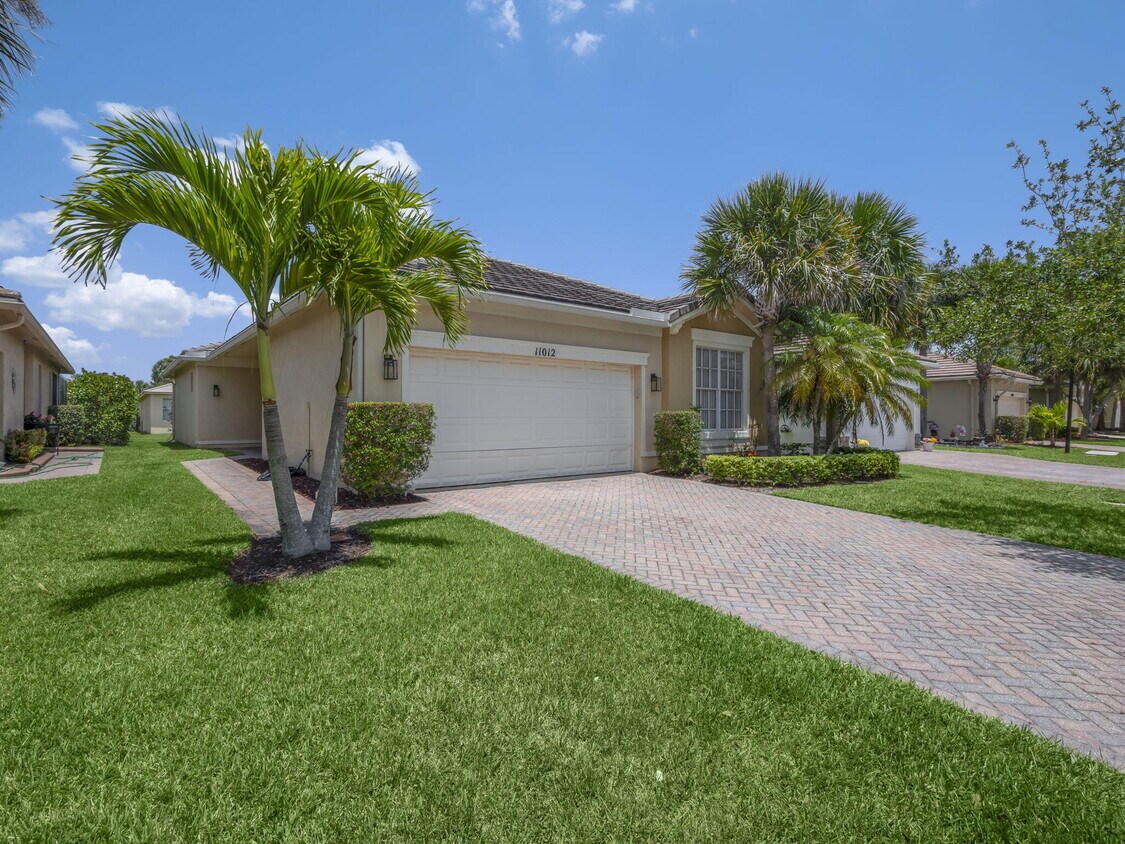 Primary Photo - 11012 SW Dunhill Ct