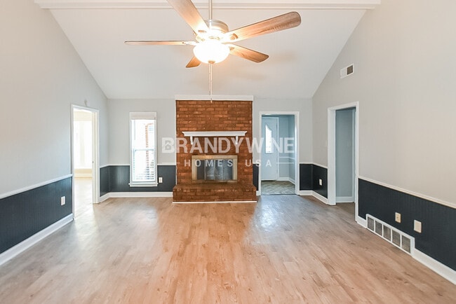 Foto del edificio - 7024 Rockingham Rd