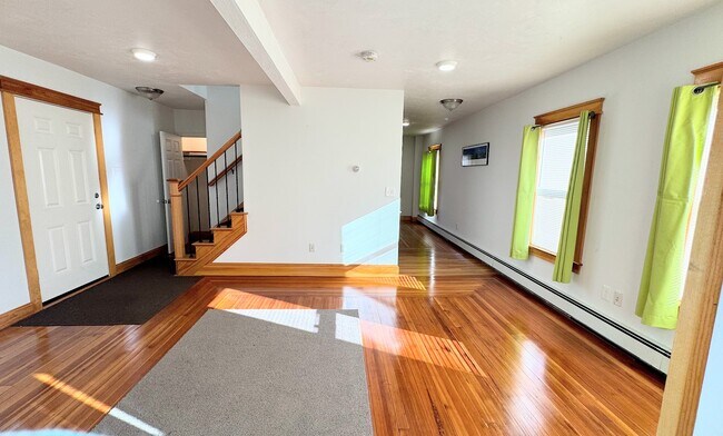 Building Photo - 2175 Dorchester Ave