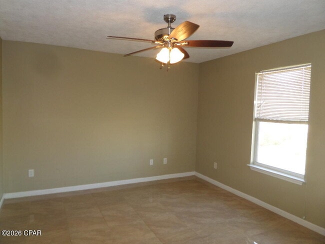 Foto del edificio - 6321 Winona St