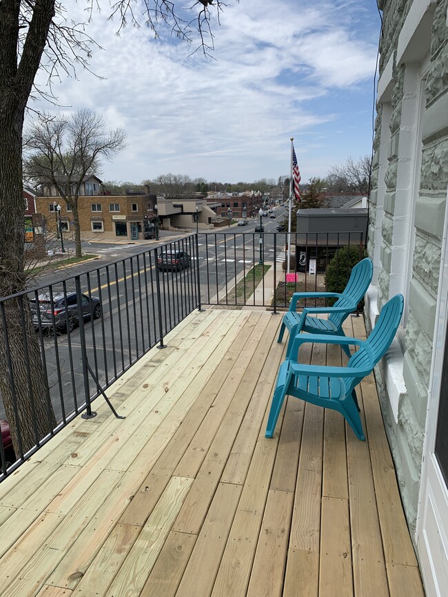 Private Balcony over Main St. - 24 E Main St