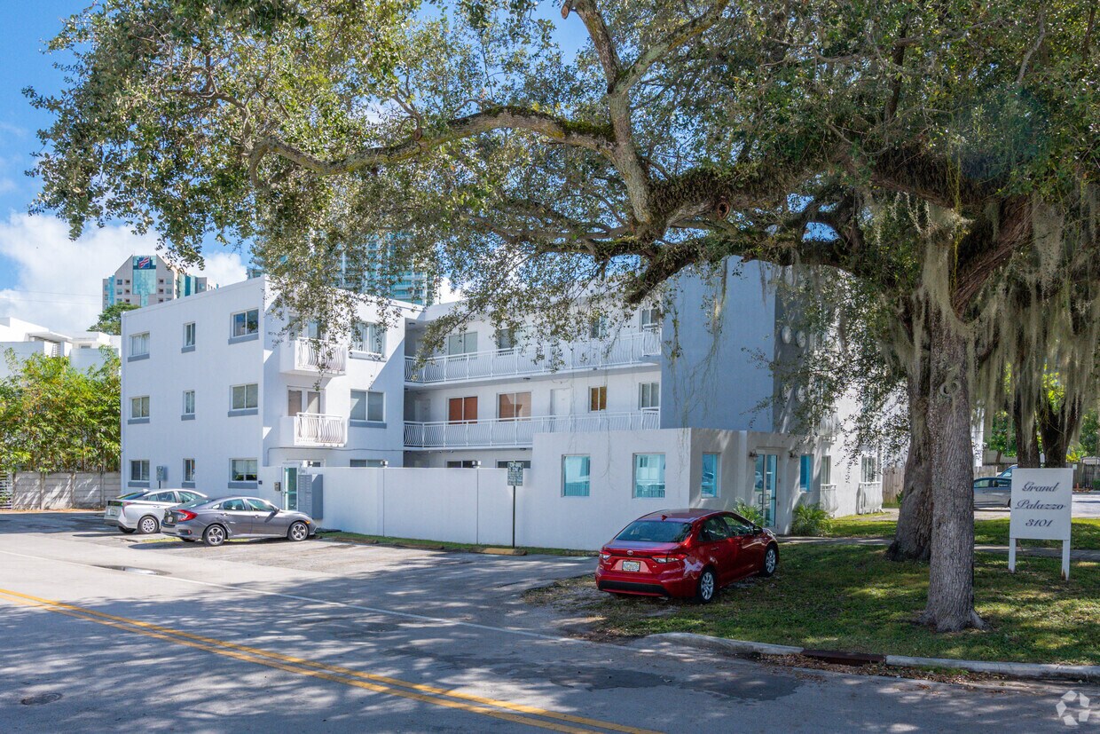 Primary Photo - 3101 SW 27th Ave