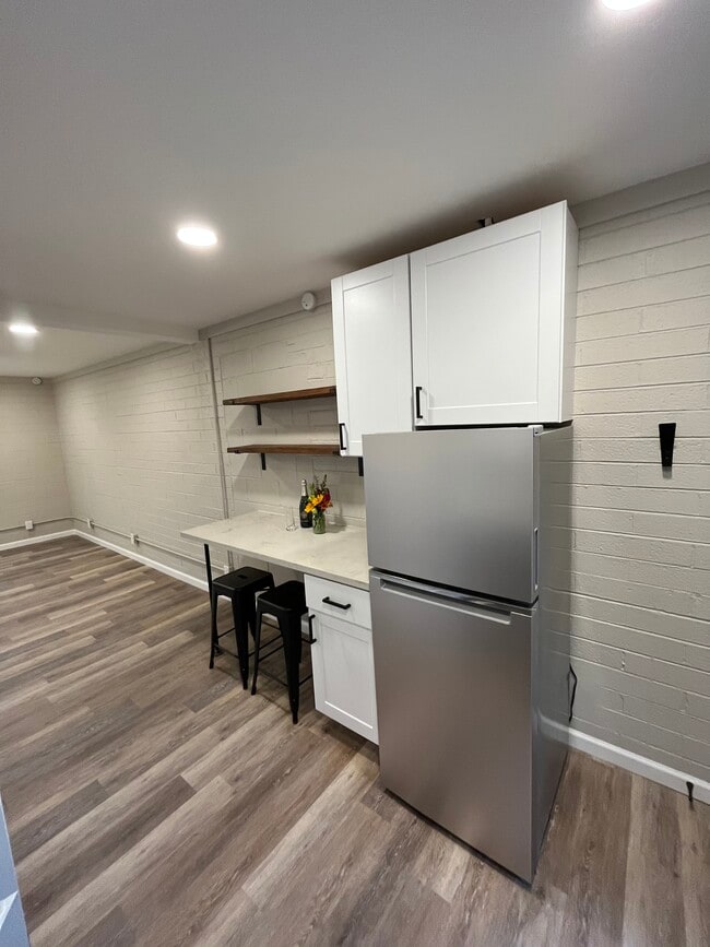 Building Photo - The Catalina