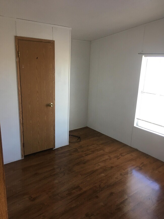 Building Photo - 1005 NM-574