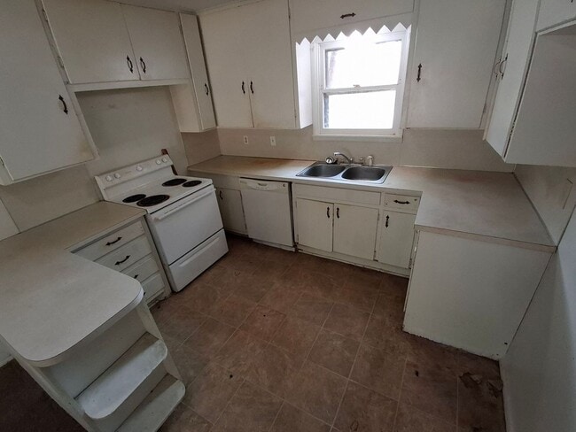 Building Photo - 1425 Mimosa Dr