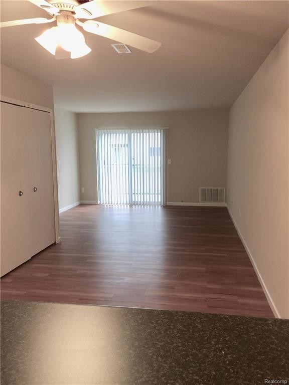Foto del edificio - 9055 Chatwell Dr