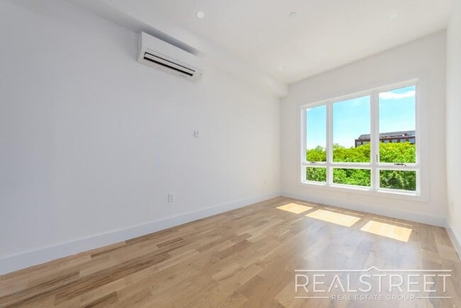 Foto del edificio - Brand New Residences with Modern Finishes ...