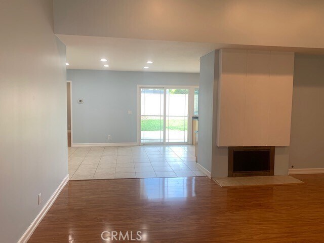 Building Photo - 26271 Tarrasa Ln