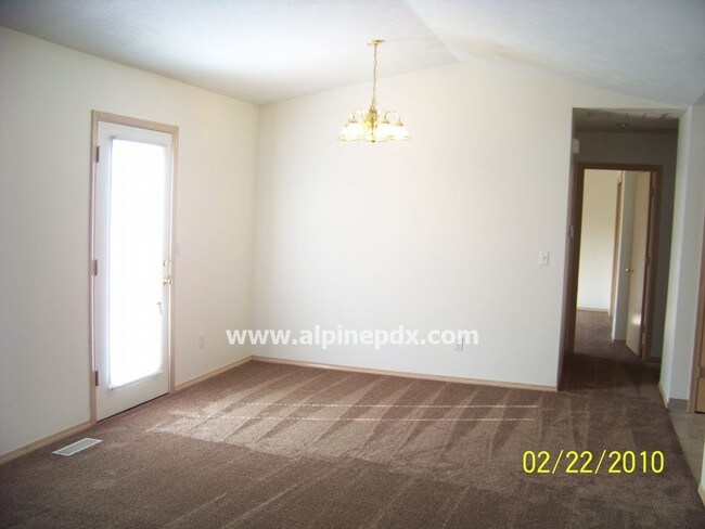 Building Photo - Duplex in Parkrose Area